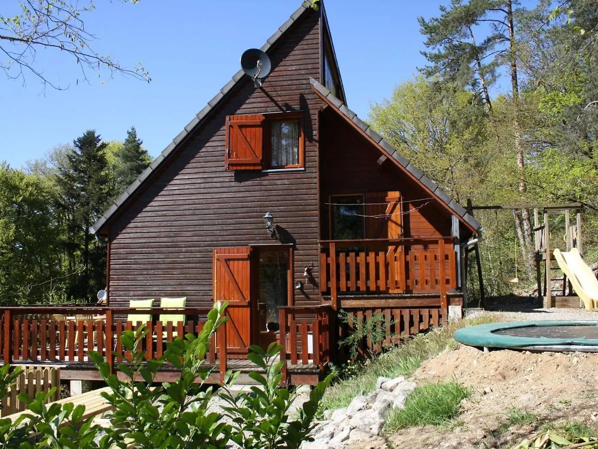 Pretty Chalet In Beaulieu With Private Pool Beaulieu (Cantal)
